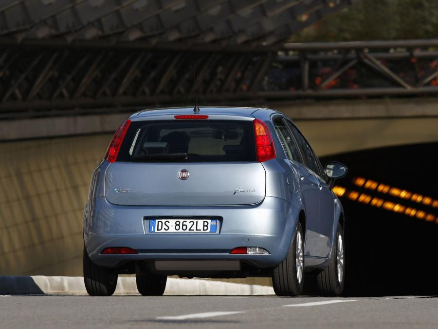  Fiat Grande Punto Natural Power 2008 года  (фото 23 из 56)